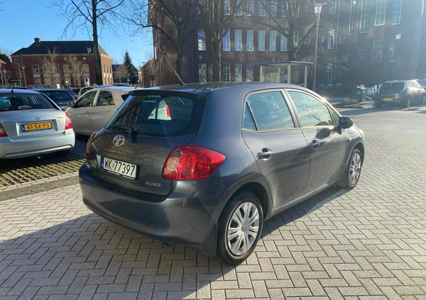 Toyota Auris cena 19000 przebieg: 192000, rok produkcji 2007 z Warszawa małe 121